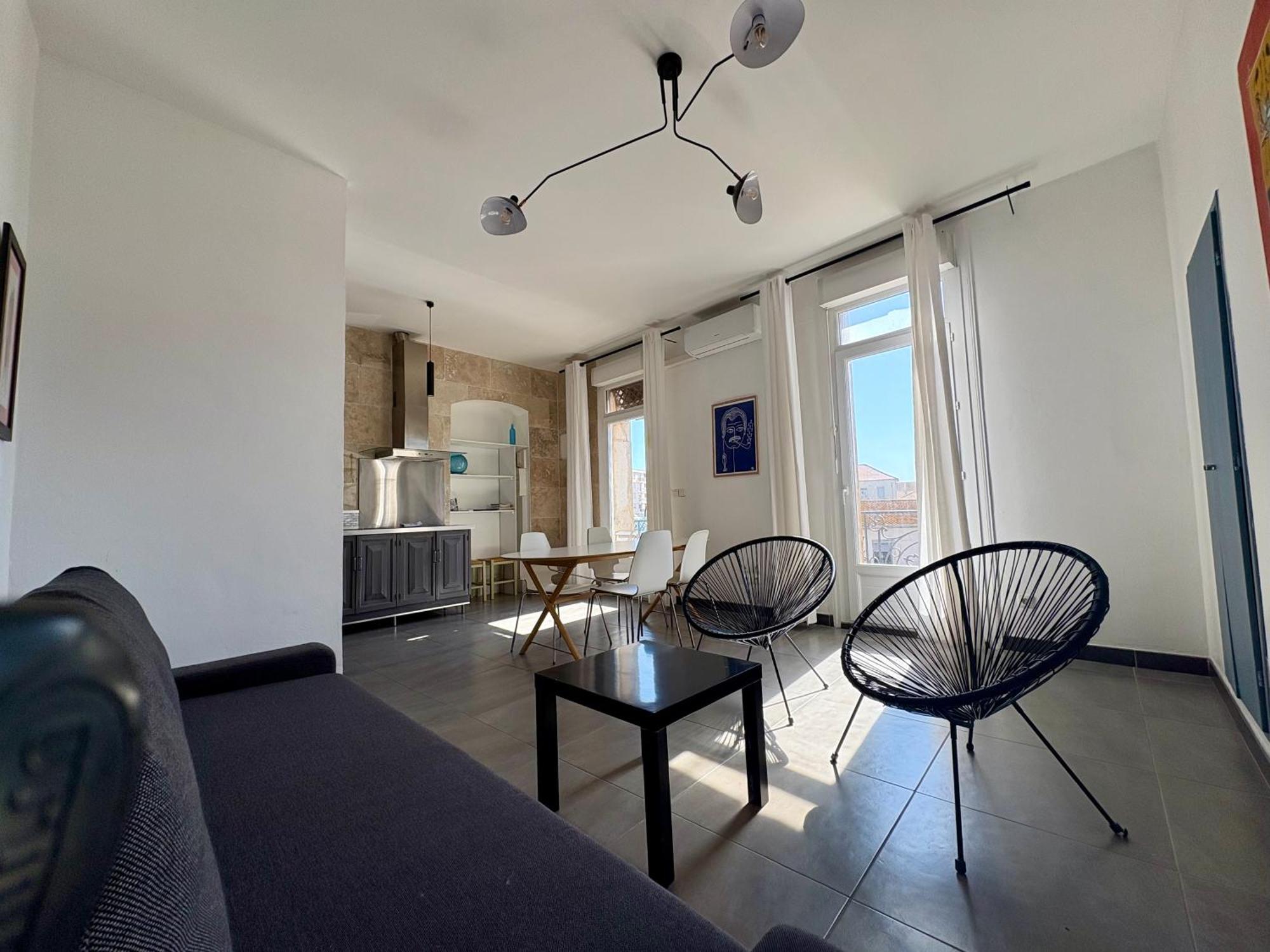 Apartment Sur Quai - En Face De La Criee